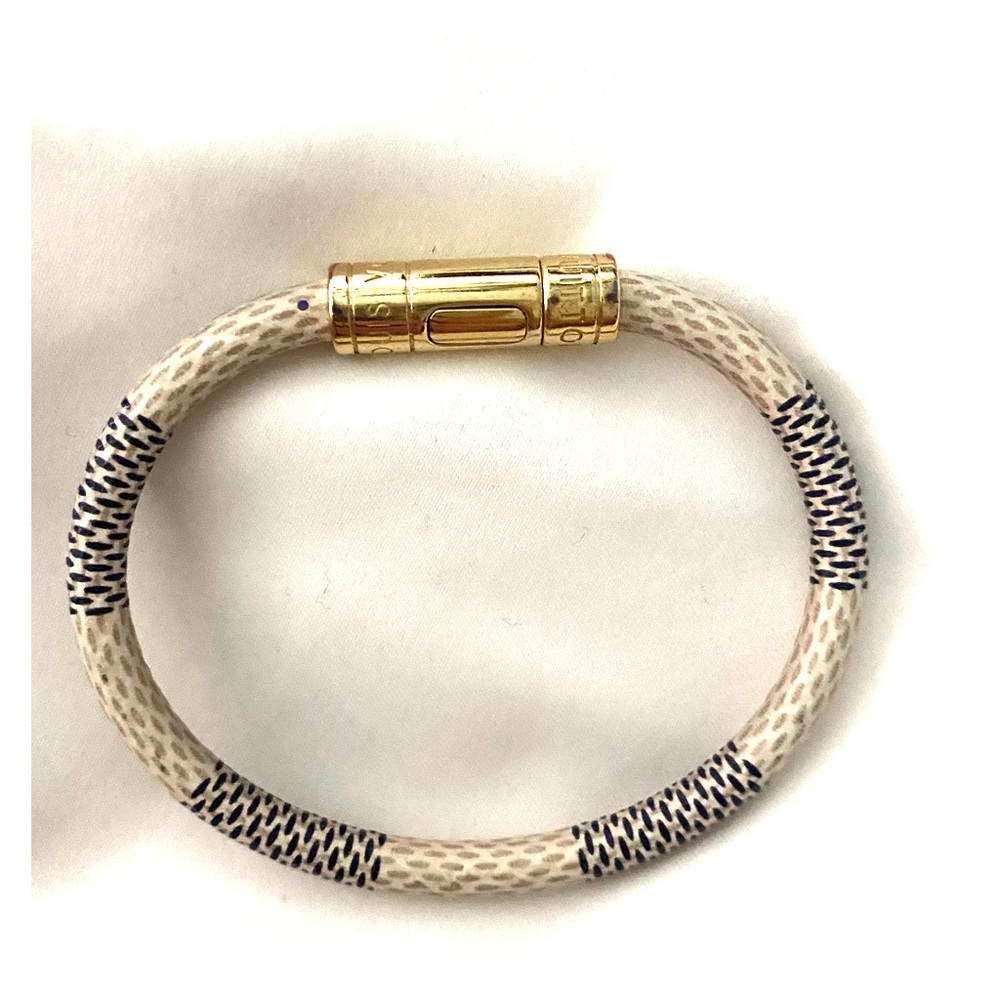 LouisVuitton leather bracelet w/metal, blue&white